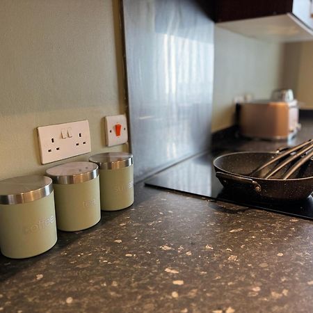 Group Bookings: Up To 30 Guests Across 5 Spacious Flats! Keyless Access Free Wifi & Parking Birmingham Exteriör bild