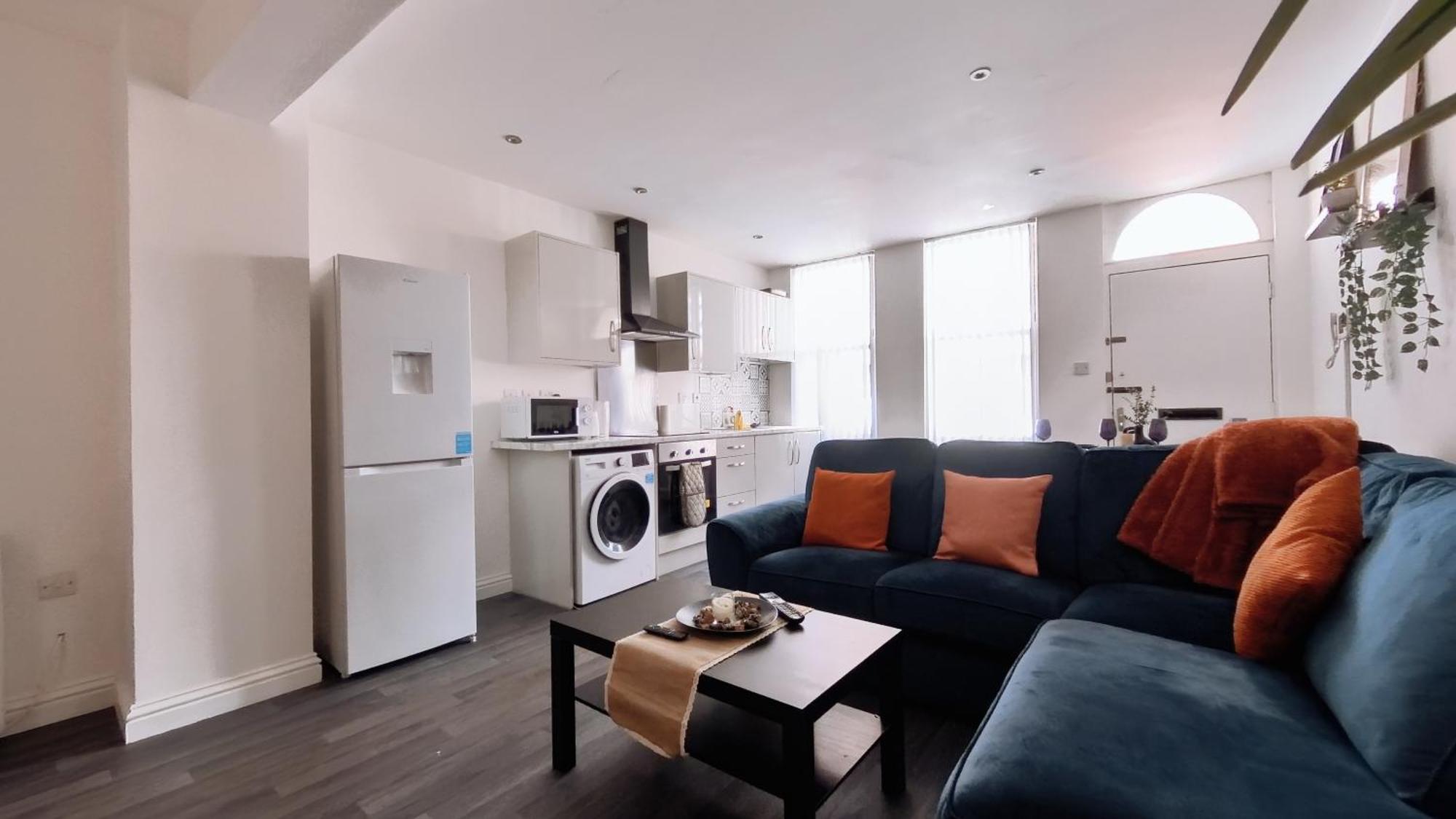 Group Bookings: Up To 30 Guests Across 5 Spacious Flats! Keyless Access Free Wifi & Parking Birmingham Exteriör bild