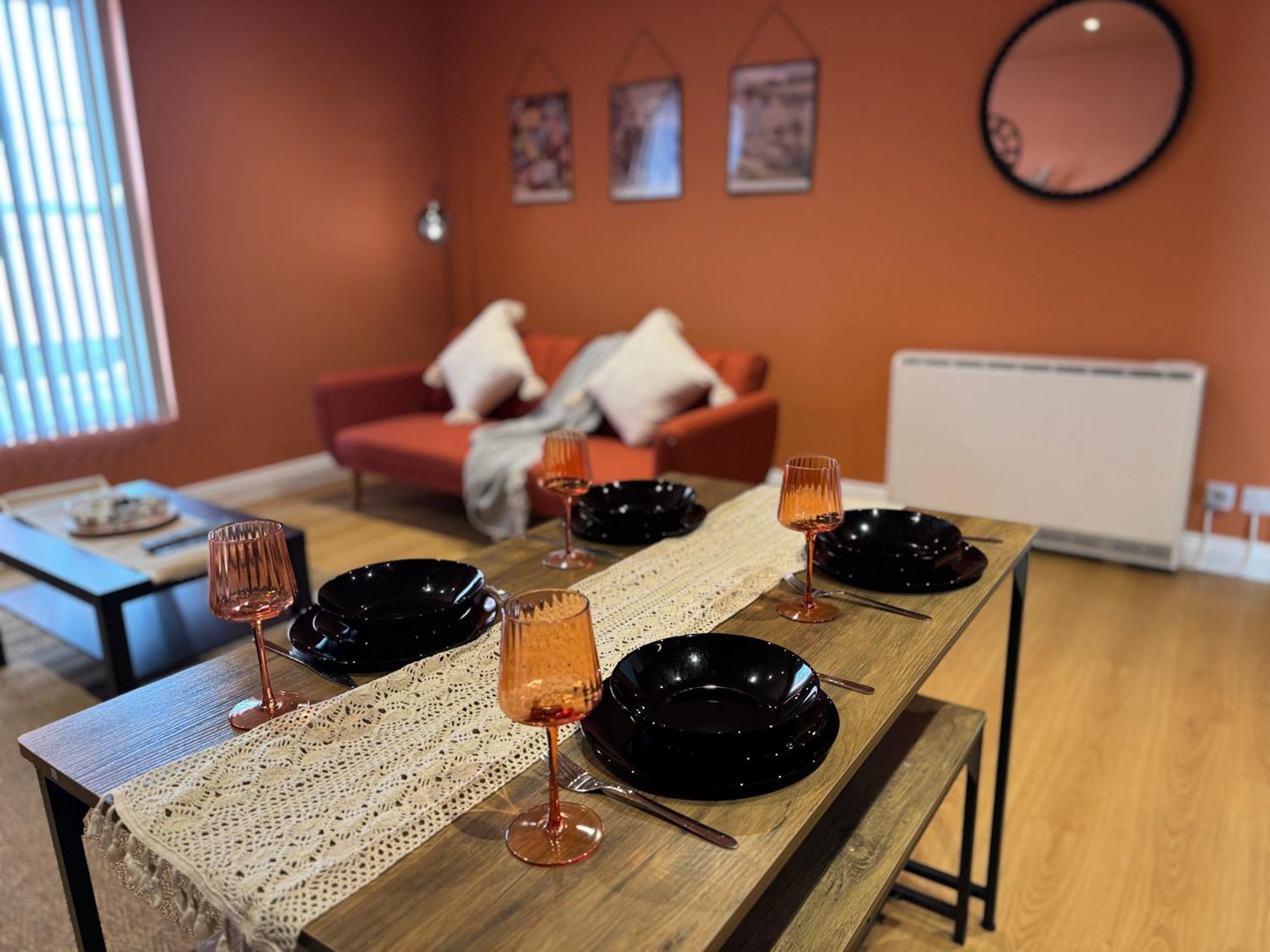 Group Bookings: Up To 30 Guests Across 5 Spacious Flats! Keyless Access Free Wifi & Parking Birmingham Exteriör bild