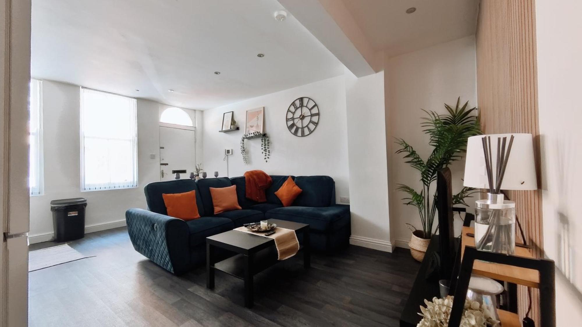 Group Bookings: Up To 30 Guests Across 5 Spacious Flats! Keyless Access Free Wifi & Parking Birmingham Exteriör bild