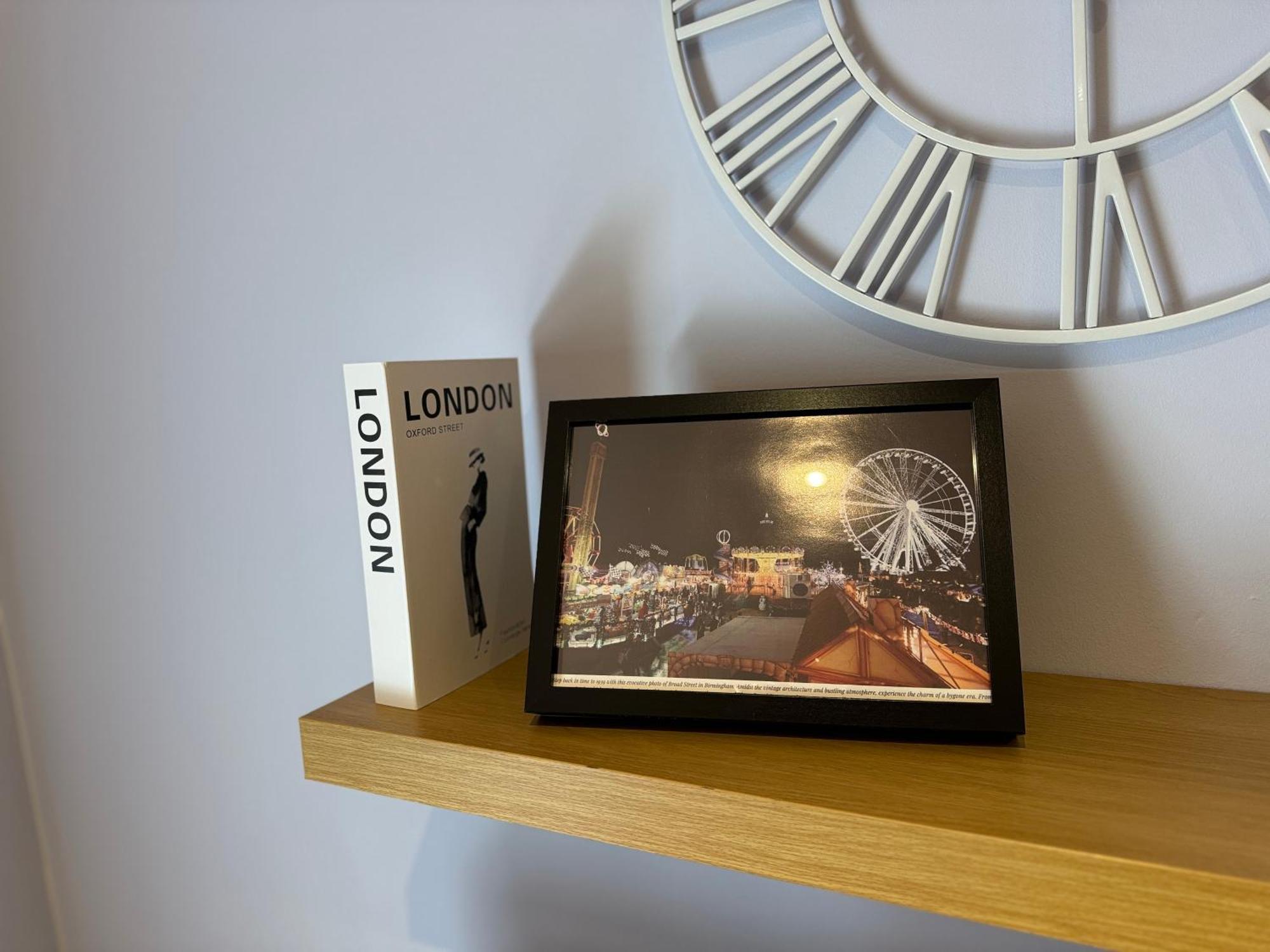 Group Bookings: Up To 30 Guests Across 5 Spacious Flats! Keyless Access Free Wifi & Parking Birmingham Exteriör bild