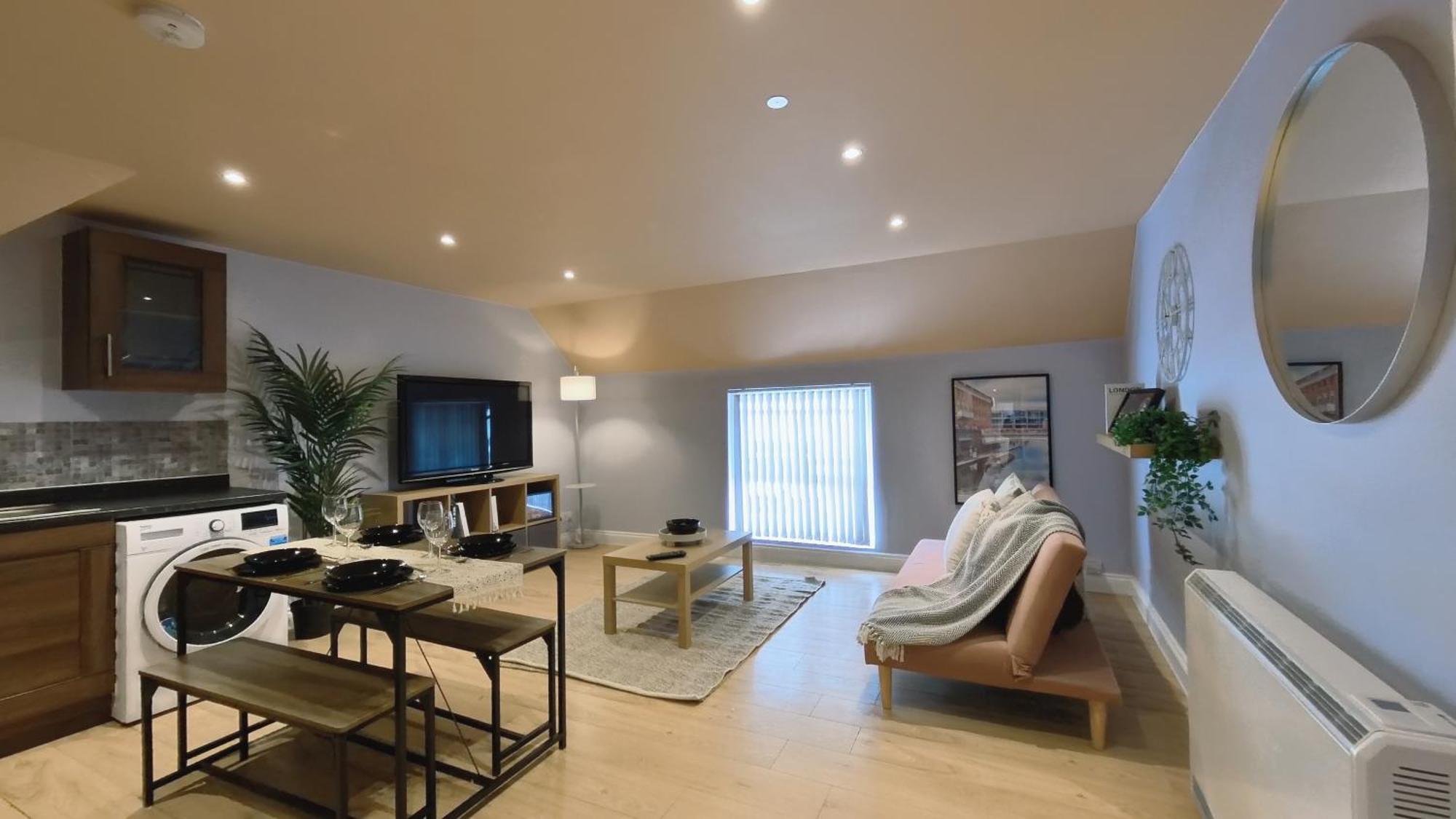 Group Bookings: Up To 30 Guests Across 5 Spacious Flats! Keyless Access Free Wifi & Parking Birmingham Exteriör bild