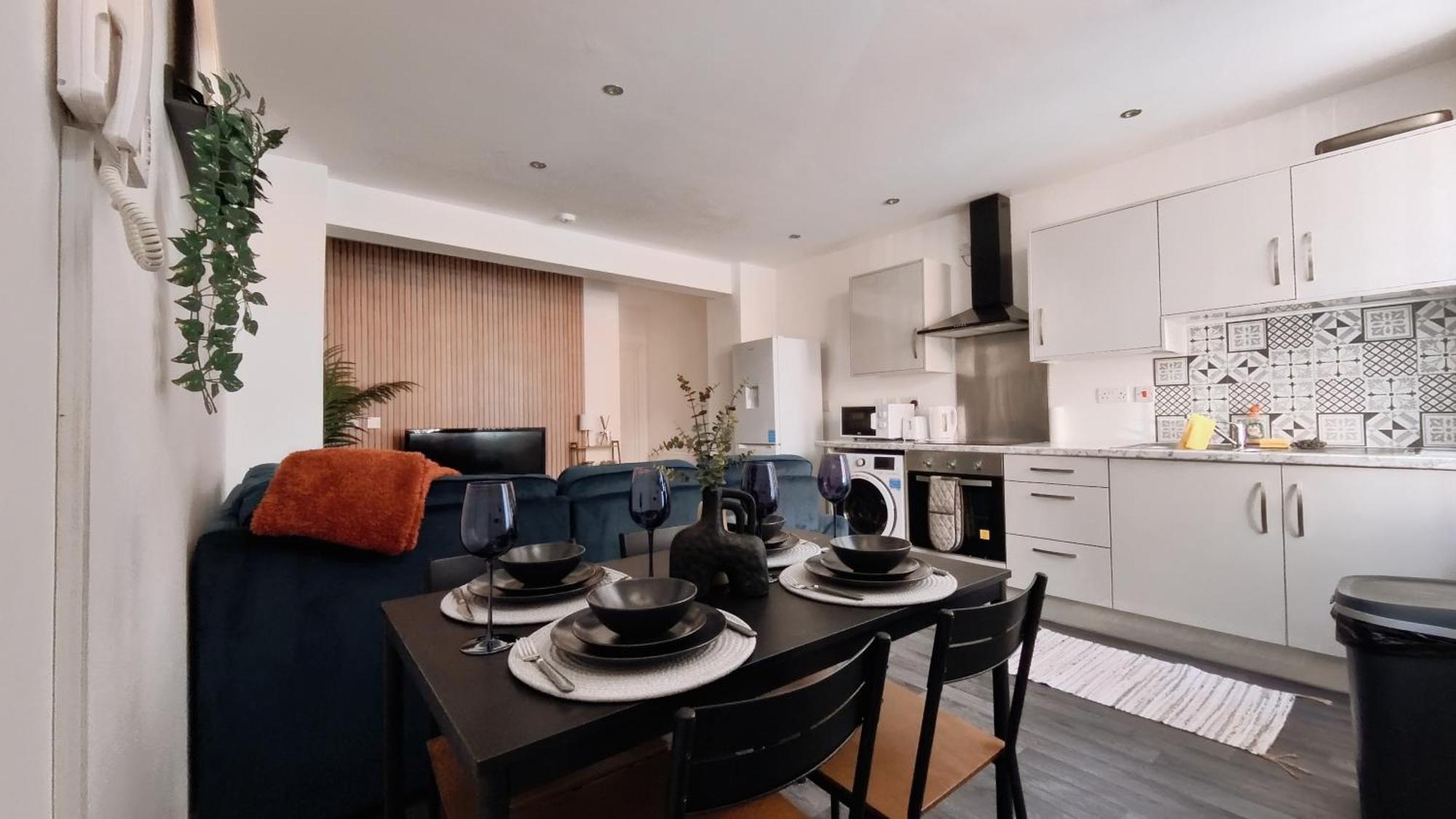 Group Bookings: Up To 30 Guests Across 5 Spacious Flats! Keyless Access Free Wifi & Parking Birmingham Exteriör bild