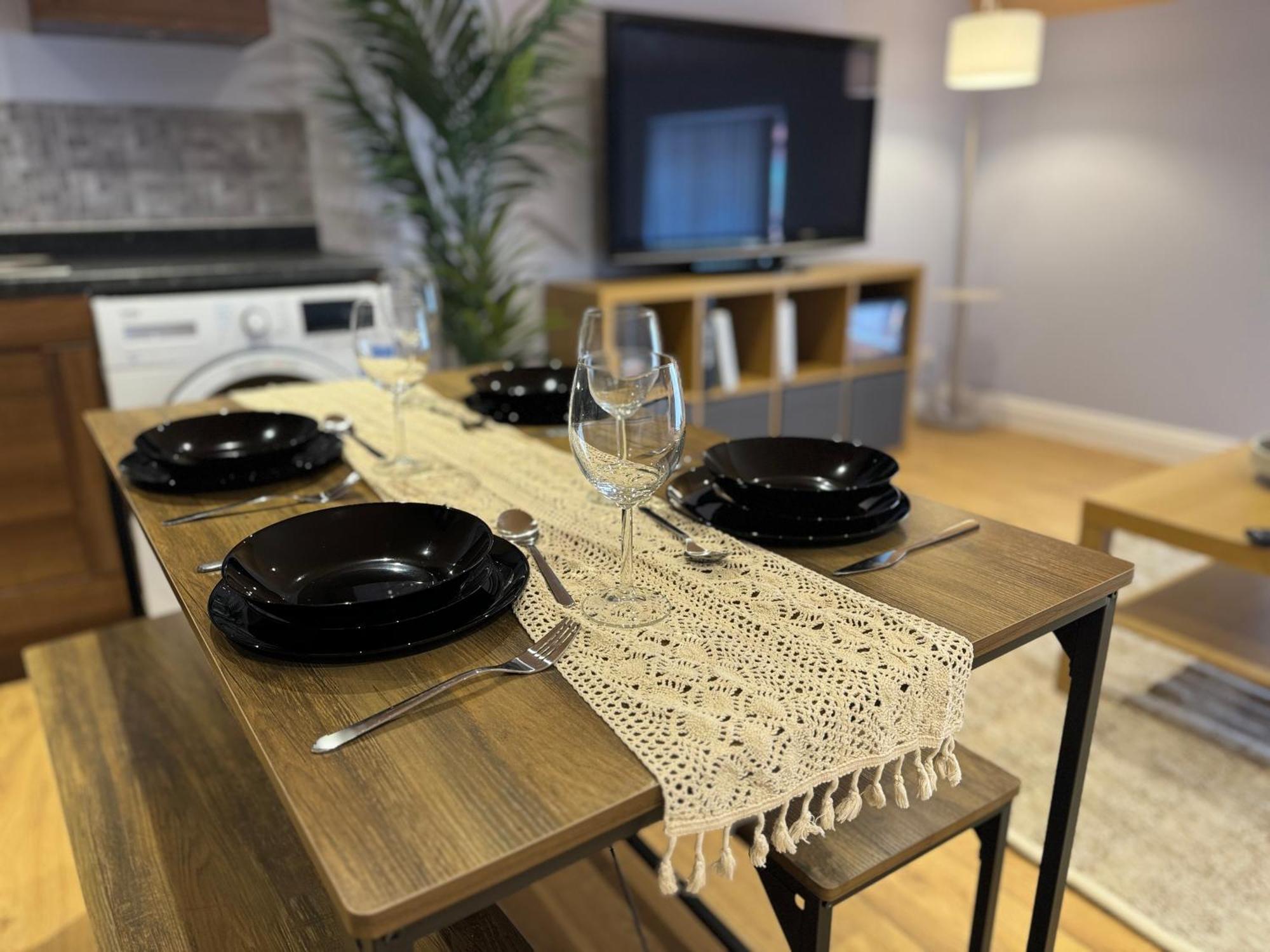 Group Bookings: Up To 30 Guests Across 5 Spacious Flats! Keyless Access Free Wifi & Parking Birmingham Exteriör bild