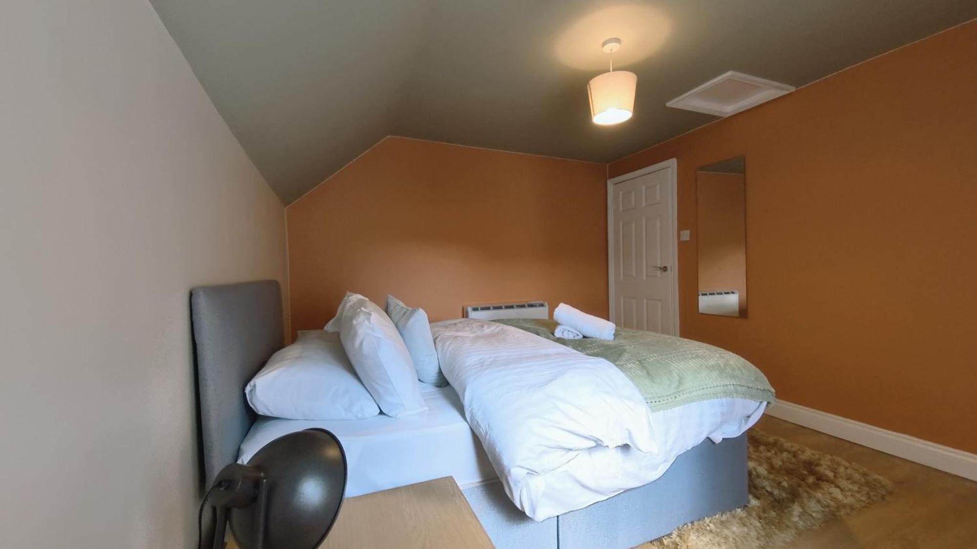 Group Bookings: Up To 30 Guests Across 5 Spacious Flats! Keyless Access Free Wifi & Parking Birmingham Exteriör bild