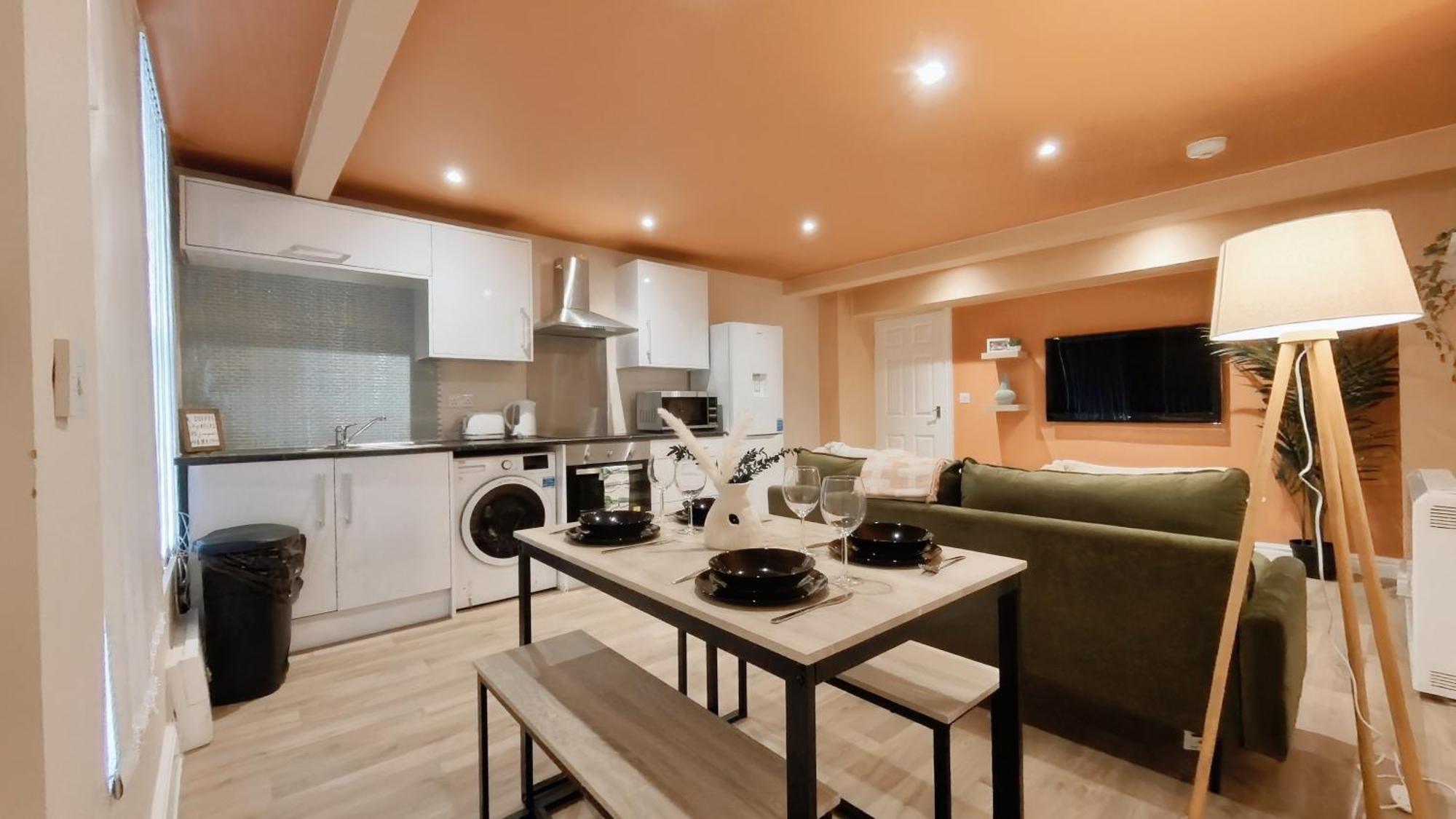 Group Bookings: Up To 30 Guests Across 5 Spacious Flats! Keyless Access Free Wifi & Parking Birmingham Exteriör bild